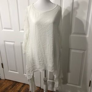 Women’s Paisley Vine Large white tunic.